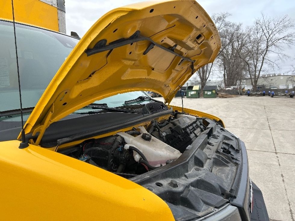 Light Duty Box Truck-Light and Medium Duty Trucks-GMC-2021-Savana G33903-Des Moines-IA-94,437\n\t\tmiles-$ 26,750 - Image 23