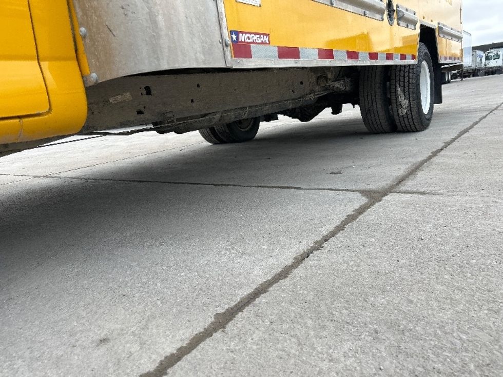 Light Duty Box Truck-Light and Medium Duty Trucks-GMC-2021-Savana G33903-Des Moines-IA-94,437\n\t\tmiles-$ 26,750 - Image 5