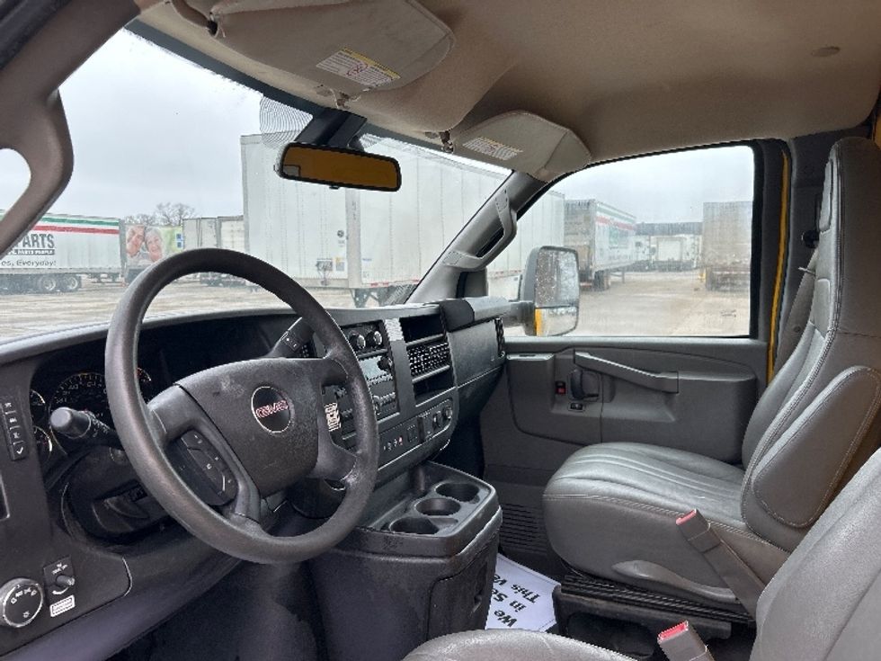 Light Duty Box Truck-Light and Medium Duty Trucks-GMC-2021-Savana G33903-Des Moines-IA-94,753\n\t\tmiles-$ 26,750 - Image 15