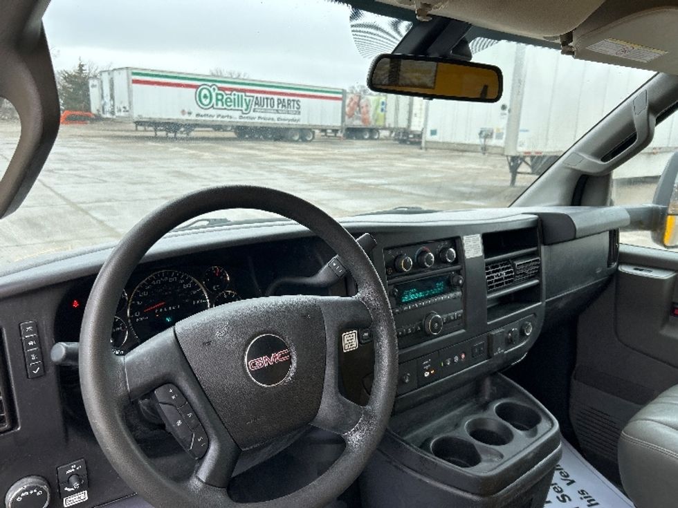Light Duty Box Truck-Light and Medium Duty Trucks-GMC-2021-Savana G33903-Des Moines-IA-94,753\n\t\tmiles-$ 26,750 - Image 16