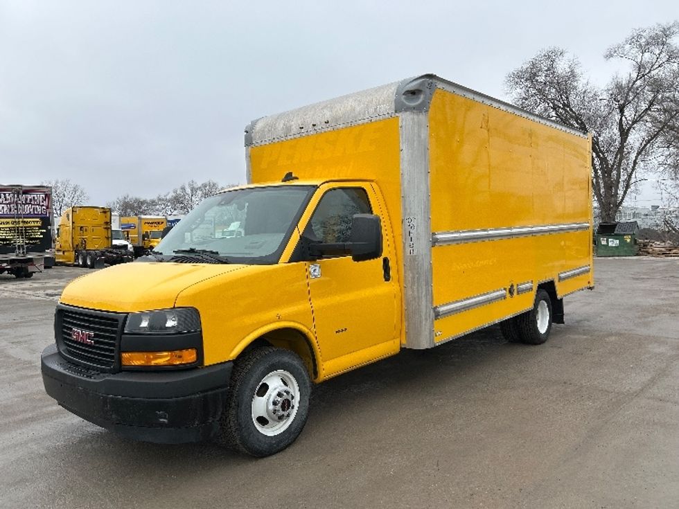 Light Duty Box Truck-Light and Medium Duty Trucks-GMC-2021-Savana G33903-Des Moines-IA-94,753\n\t\tmiles-$ 26,750 - Image 3