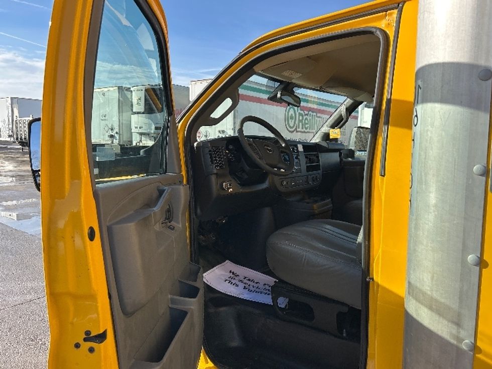 Light Duty Box Truck-Light and Medium Duty Trucks-GMC-2021-Savana G33903-Des Moines-IA-95,924\n\t\tmiles-$ 26,750 - Image 13
