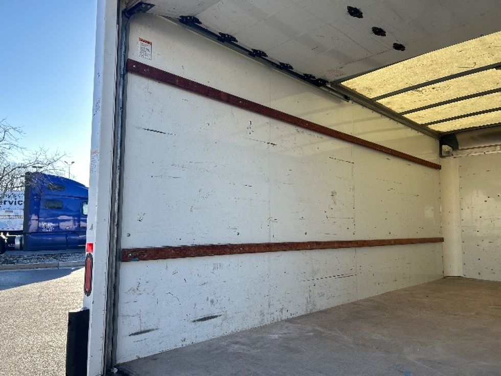 Light Duty Box Truck-Light and Medium Duty Trucks-GMC-2021-Savana G33903-Duluth-GA-100,270\n\t\tmiles-$ 30,750 - Image 11