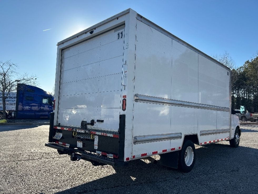 Light Duty Box Truck-Light and Medium Duty Trucks-GMC-2021-Savana G33903-Duluth-GA-100,270\n\t\tmiles-$ 30,750 - Image 13
