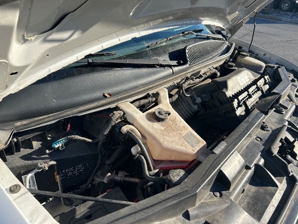 Light Duty Box Truck-Light and Medium Duty Trucks-GMC-2021-Savana G33903-Duluth-GA-100,270\n\t\tmiles-$ 30,750 - Image 23