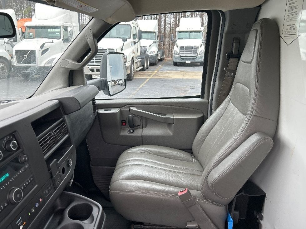 Light Duty Box Truck-Light and Medium Duty Trucks-GMC-2021-Savana G33903-Duluth-GA-100,857\n\t\tmiles-$ 30,750 - Image 19