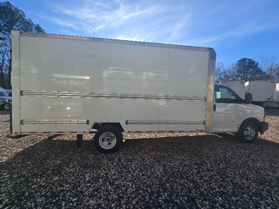 Light Duty Box Truck-Light and Medium Duty Trucks-GMC-2021-Savana G33903-Duluth-GA-105,419\n\t\tmiles-$ 30,000 - Image 14