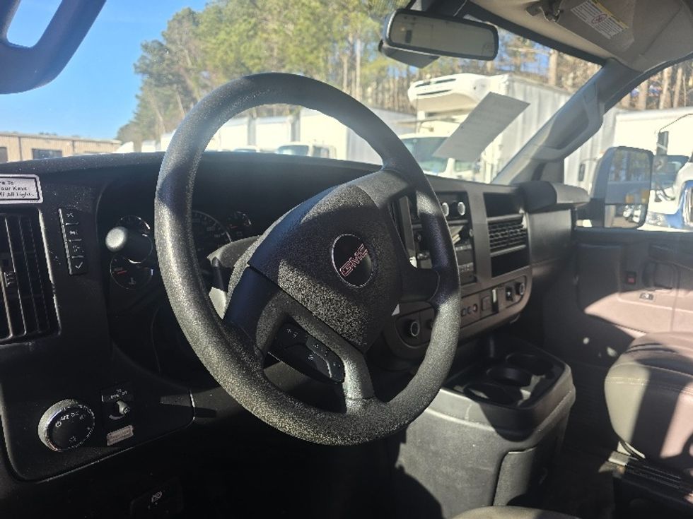 Light Duty Box Truck-Light and Medium Duty Trucks-GMC-2021-Savana G33903-Duluth-GA-105,419\n\t\tmiles-$ 30,000 - Image 16