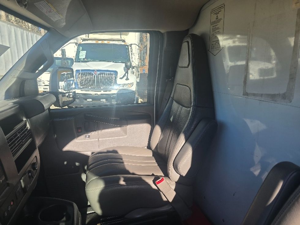 Light Duty Box Truck-Light and Medium Duty Trucks-GMC-2021-Savana G33903-Duluth-GA-105,419\n\t\tmiles-$ 30,000 - Image 18