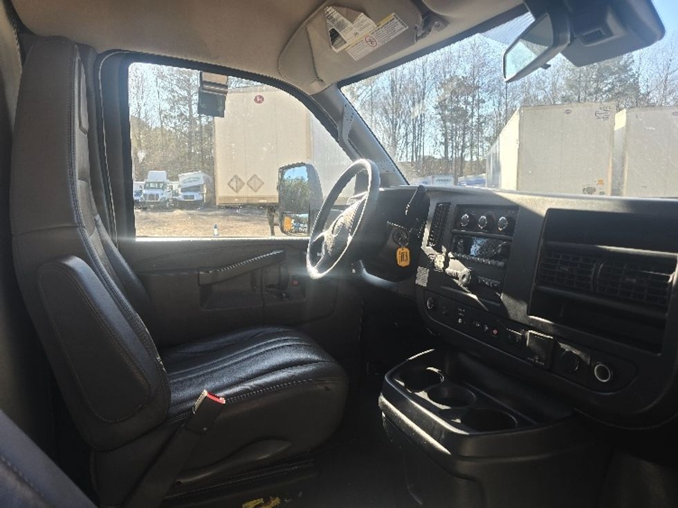 Light Duty Box Truck-Light and Medium Duty Trucks-GMC-2021-Savana G33903-Duluth-GA-105,419\n\t\tmiles-$ 30,000 - Image 21