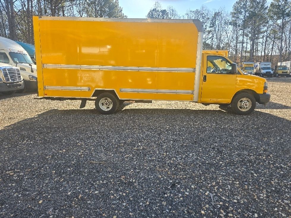 Light Duty Box Truck-Light and Medium Duty Trucks-GMC-2021-Savana G33903-Duluth-GA-107,860\n\t\tmiles-$ 26,750 - Image 14
