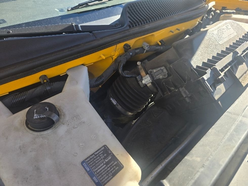 Light Duty Box Truck-Light and Medium Duty Trucks-GMC-2021-Savana G33903-Duluth-GA-107,860\n\t\tmiles-$ 26,750 - Image 22