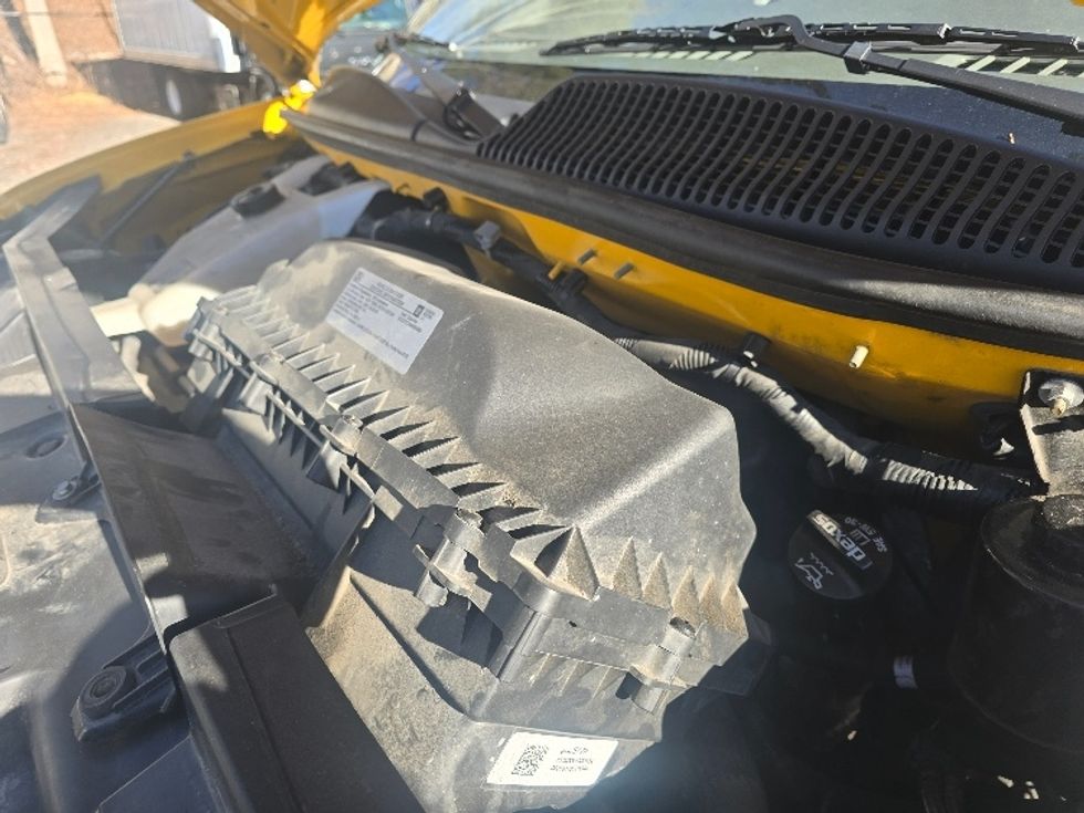 Light Duty Box Truck-Light and Medium Duty Trucks-GMC-2021-Savana G33903-Duluth-GA-107,860\n\t\tmiles-$ 26,750 - Image 23