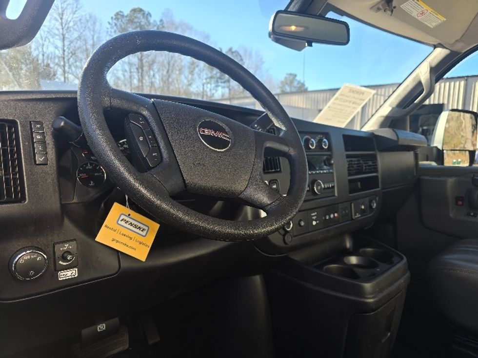 Light Duty Box Truck-Light and Medium Duty Trucks-GMC-2021-Savana G33903-Duluth-GA-109,510\n\t\tmiles-$ 29,500 - Image 16