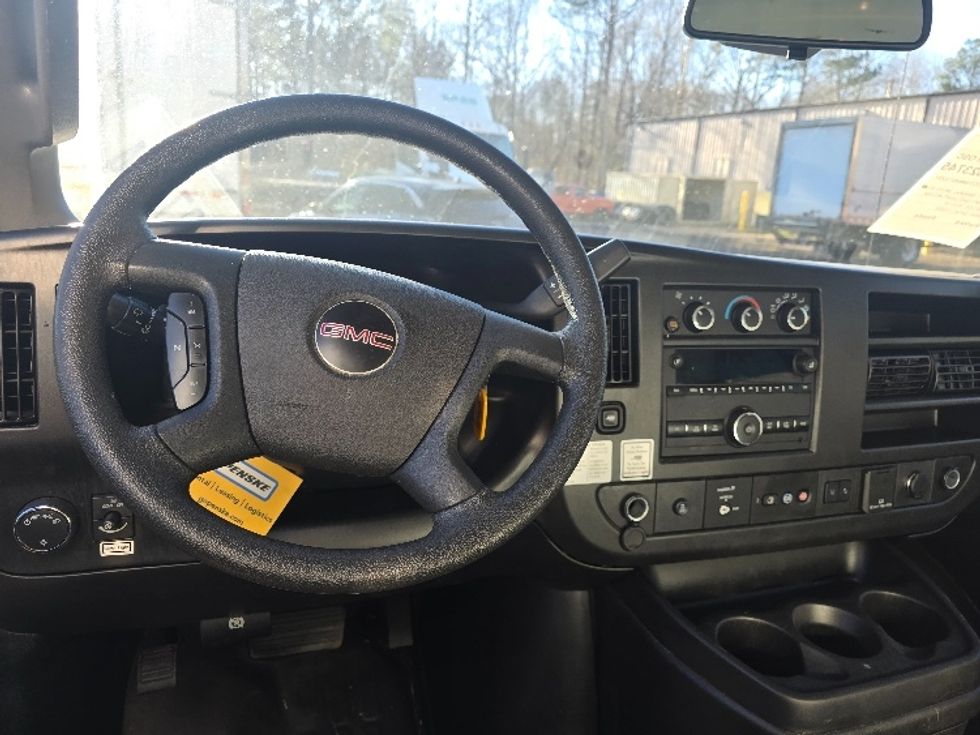 Light Duty Box Truck-Light and Medium Duty Trucks-GMC-2021-Savana G33903-Duluth-GA-109,510\n\t\tmiles-$ 29,500 - Image 17