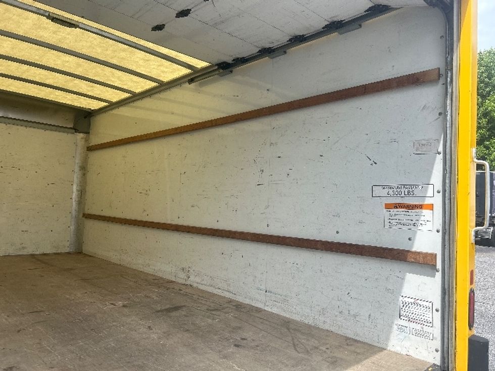 Light Duty Box Truck-Light and Medium Duty Trucks-GMC-2021-Savana G33903-Duluth-GA-116,818\n\t\tmiles-$ 25,000 - Image 12