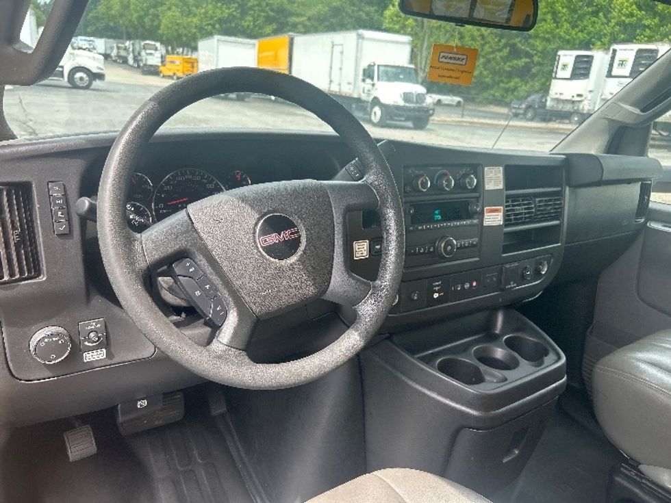 Light Duty Box Truck-Light and Medium Duty Trucks-GMC-2021-Savana G33903-Duluth-GA-116,818\n\t\tmiles-$ 25,000 - Image 17