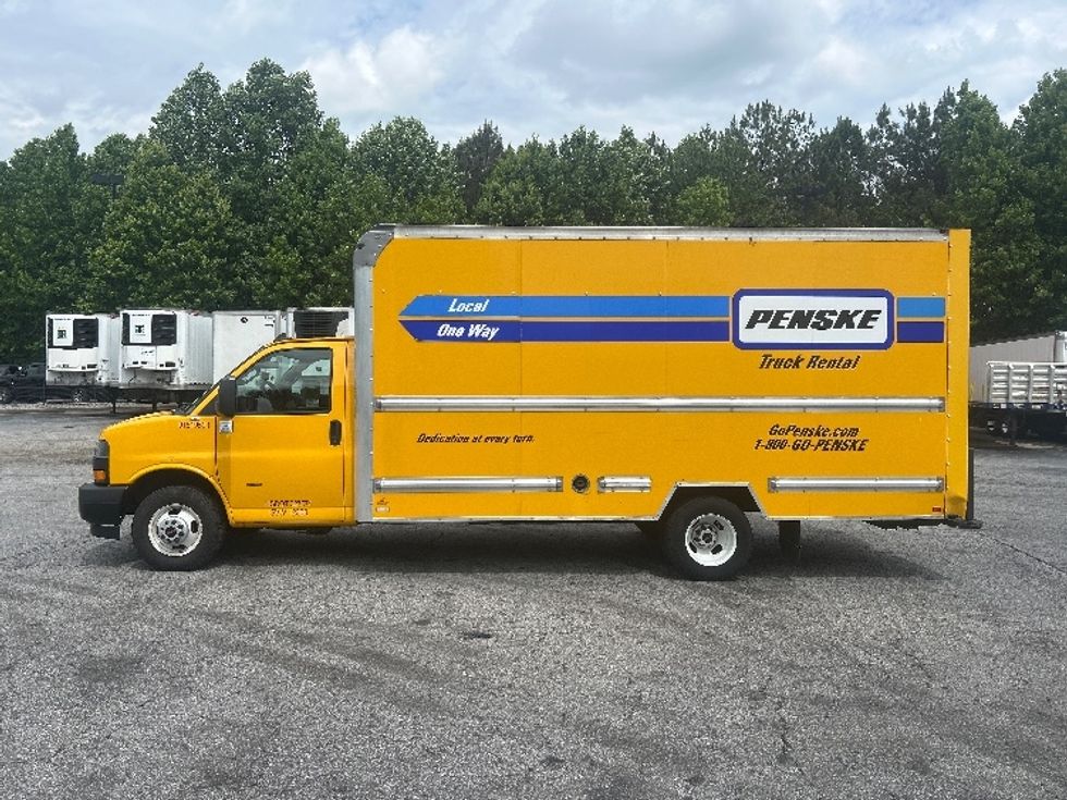 Light Duty Box Truck-Light and Medium Duty Trucks-GMC-2021-Savana G33903-Duluth-GA-116,818\n\t\tmiles-$ 25,000 - Image 4