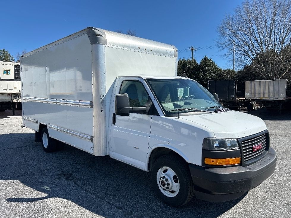 Light Duty Box Truck-Light and Medium Duty Trucks-GMC-2021-Savana G33903-Duluth-GA-121,217\n\t\tmiles-$ 28,250 - Image 1