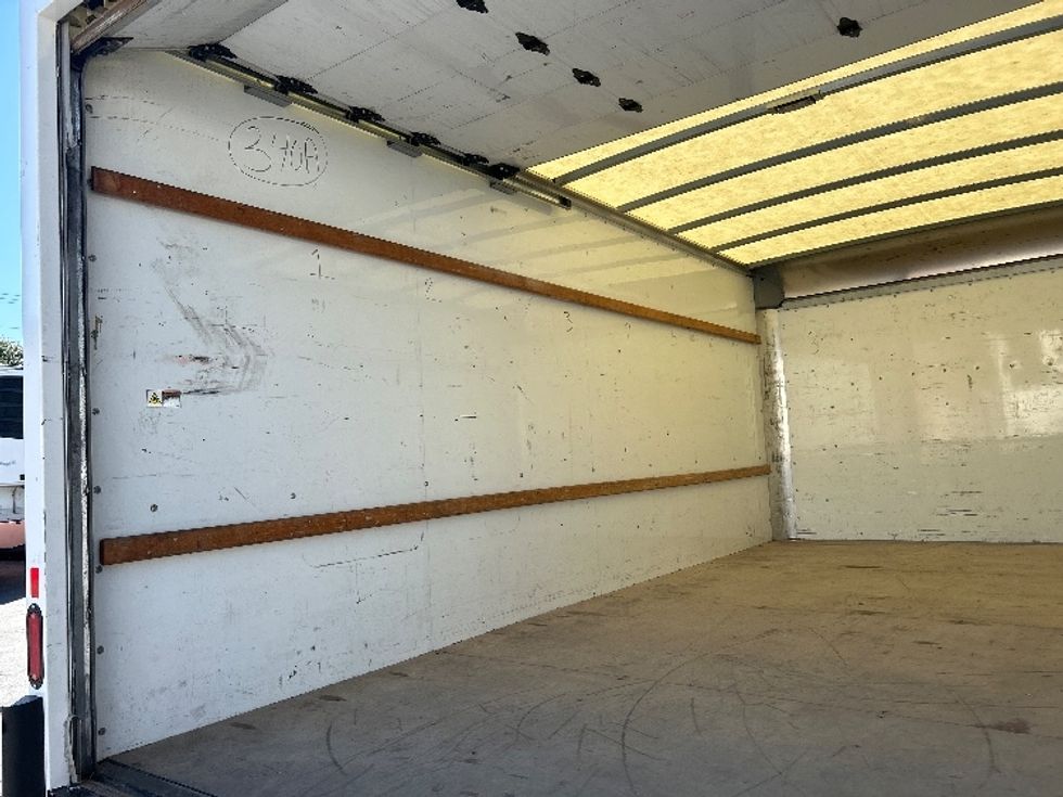 Light Duty Box Truck-Light and Medium Duty Trucks-GMC-2021-Savana G33903-Duluth-GA-121,217\n\t\tmiles-$ 28,250 - Image 11