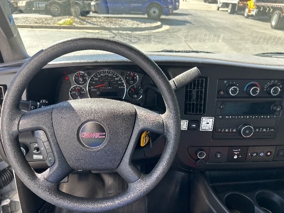 Light Duty Box Truck-Light and Medium Duty Trucks-GMC-2021-Savana G33903-Duluth-GA-121,217\n\t\tmiles-$ 28,250 - Image 18