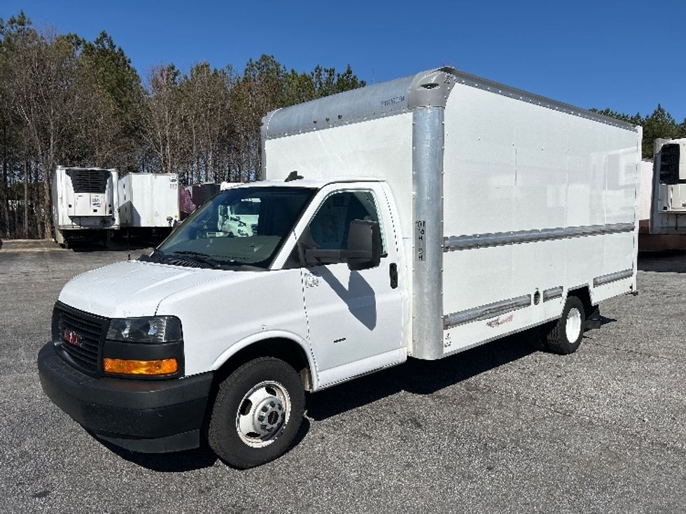 Light Duty Box Truck-Light and Medium Duty Trucks-GMC-2021-Savana G33903-Duluth-GA-121,217\n\t\tmiles-$ 28,250 - Image 3
