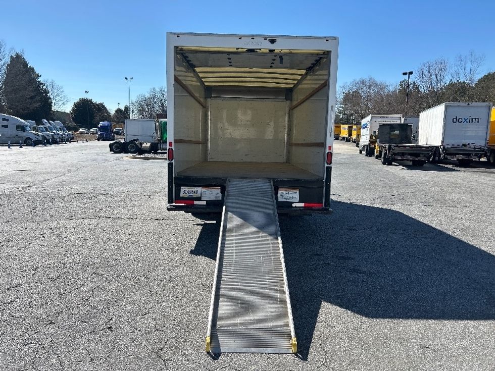 Light Duty Box Truck-Light and Medium Duty Trucks-GMC-2021-Savana G33903-Duluth-GA-121,217\n\t\tmiles-$ 28,250 - Image 9