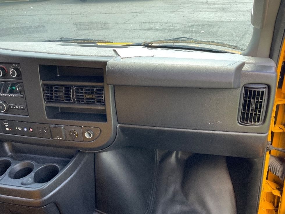 Light Duty Box Truck-Light and Medium Duty Trucks-GMC-2021-Savana G33903-Duluth-GA-85,964\n\t\tmiles-$ 28,750 - Image 21