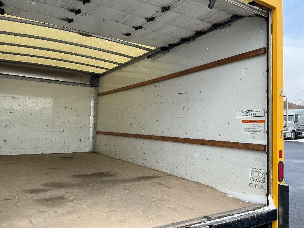 Light Duty Box Truck-Light and Medium Duty Trucks-GMC-2021-Savana G33903-Duncansville-PA-95,487\n\t\tmiles-$ 26,250 - Image 10