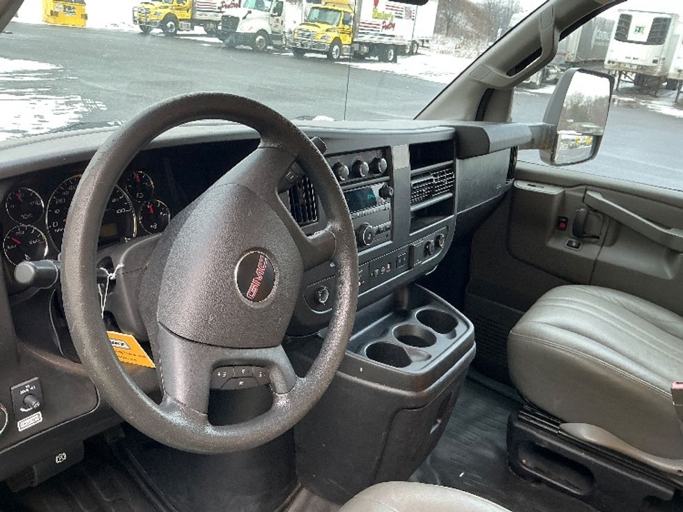 Light Duty Box Truck-Light and Medium Duty Trucks-GMC-2021-Savana G33903-Duncansville-PA-95,487\n\t\tmiles-$ 26,250 - Image 14