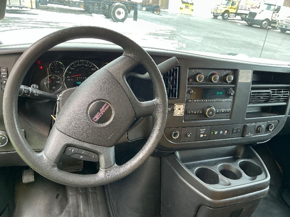 Light Duty Box Truck-Light and Medium Duty Trucks-GMC-2021-Savana G33903-Duncansville-PA-95,487\n\t\tmiles-$ 26,250 - Image 15