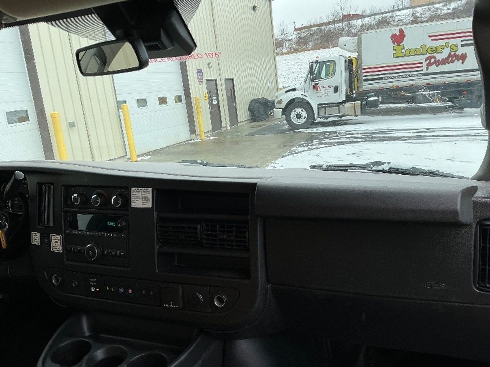 Light Duty Box Truck-Light and Medium Duty Trucks-GMC-2021-Savana G33903-Duncansville-PA-95,487\n\t\tmiles-$ 26,250 - Image 18