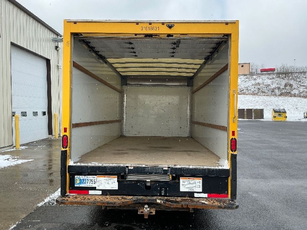 Light Duty Box Truck-Light and Medium Duty Trucks-GMC-2021-Savana G33903-Duncansville-PA-95,487\n\t\tmiles-$ 26,250 - Image 7