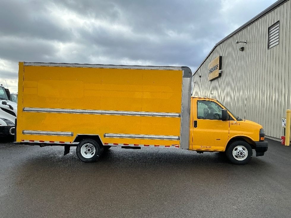 Light Duty Box Truck-Light and Medium Duty Trucks-GMC-2021-Savana G33903-Duncansville-PA-97,424\n\t\tmiles-$ 26,000 - Image 12