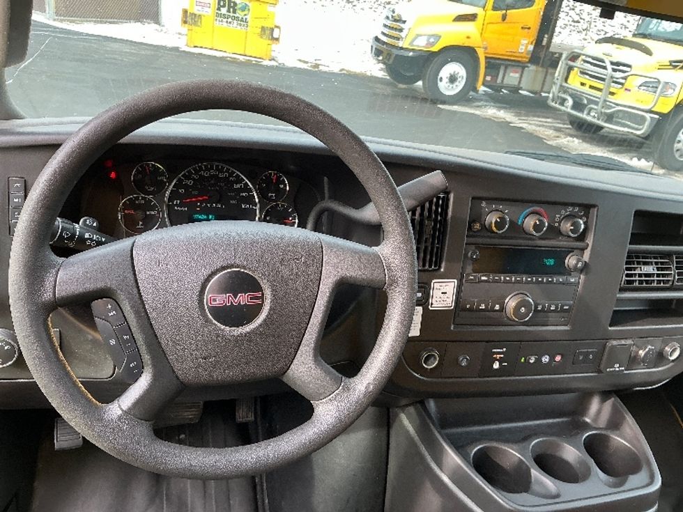 Light Duty Box Truck-Light and Medium Duty Trucks-GMC-2021-Savana G33903-Duncansville-PA-97,424\n\t\tmiles-$ 26,000 - Image 15