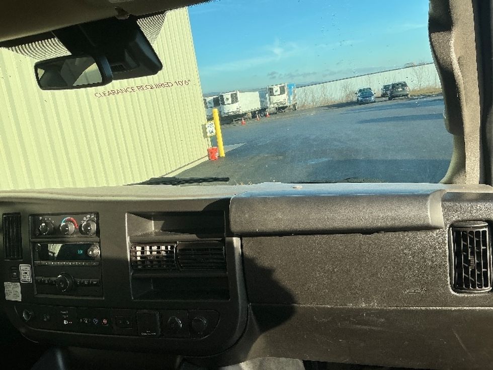 Light Duty Box Truck-Light and Medium Duty Trucks-GMC-2021-Savana G33903-Duncansville-PA-99,039\n\t\tmiles-$ 25,750 - Image 18