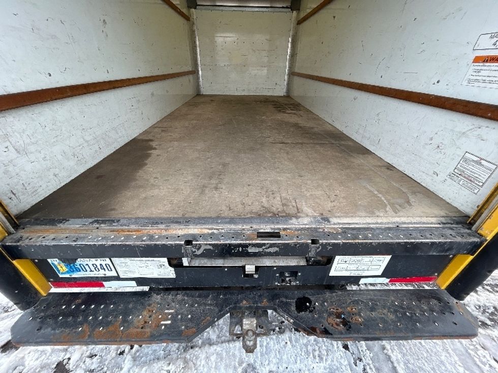 Light Duty Box Truck-Light and Medium Duty Trucks-GMC-2021-Savana G33903-Eagan-MN-100,816\n\t\tmiles-$ 26,750 - Image 10