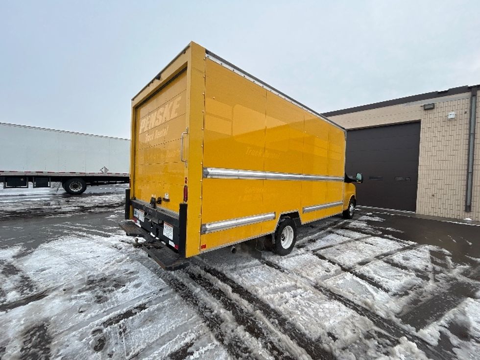 Light Duty Box Truck-Light and Medium Duty Trucks-GMC-2021-Savana G33903-Eagan-MN-100,816\n\t\tmiles-$ 26,750 - Image 13