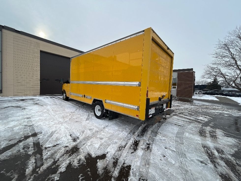 Light Duty Box Truck-Light and Medium Duty Trucks-GMC-2021-Savana G33903-Eagan-MN-100,816\n\t\tmiles-$ 26,750 - Image 6