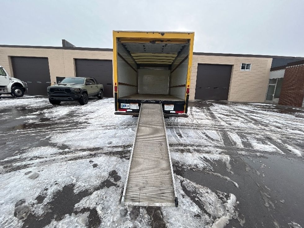 Light Duty Box Truck-Light and Medium Duty Trucks-GMC-2021-Savana G33903-Eagan-MN-100,816\n\t\tmiles-$ 26,750 - Image 9