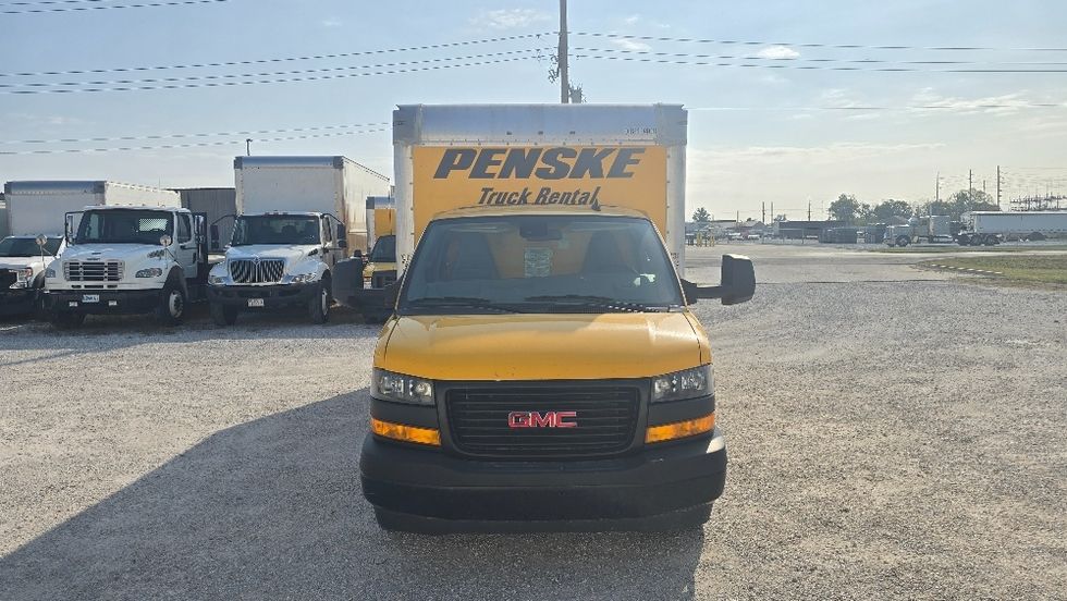 Light Duty Box Truck-Light and Medium Duty Trucks-GMC-2021-Savana G33903-Earth City-MO-107,944\n\t\tmiles-$ 22,750 - Image 2