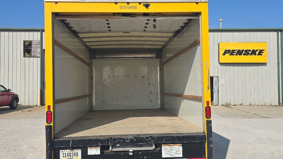 Light Duty Box Truck-Light and Medium Duty Trucks-GMC-2021-Savana G33903-Earth City-MO-107,944\n\t\tmiles-$ 22,750 - Image 8