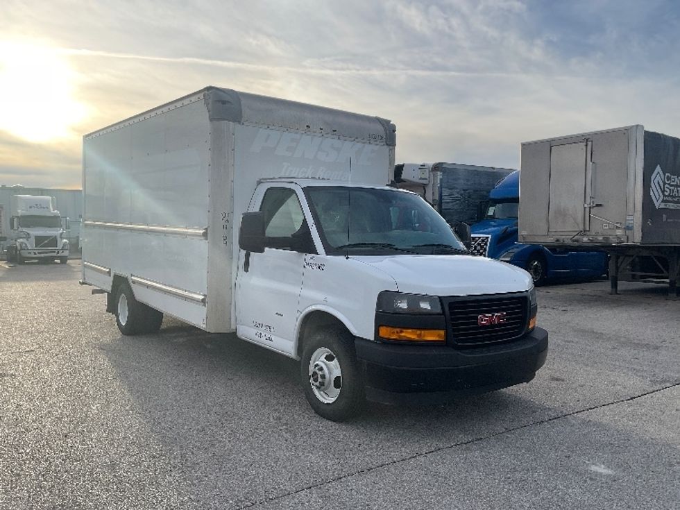 Light Duty Box Truck-Light and Medium Duty Trucks-GMC-2021-Savana G33903-Earth City-MO-169,841\n\t\tmiles-$ 20,000 - Image 1
