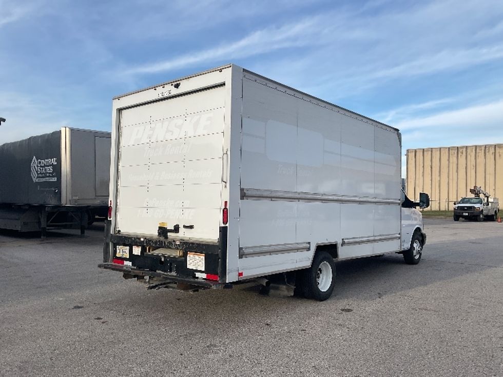 Light Duty Box Truck-Light and Medium Duty Trucks-GMC-2021-Savana G33903-Earth City-MO-169,841\n\t\tmiles-$ 20,000 - Image 11