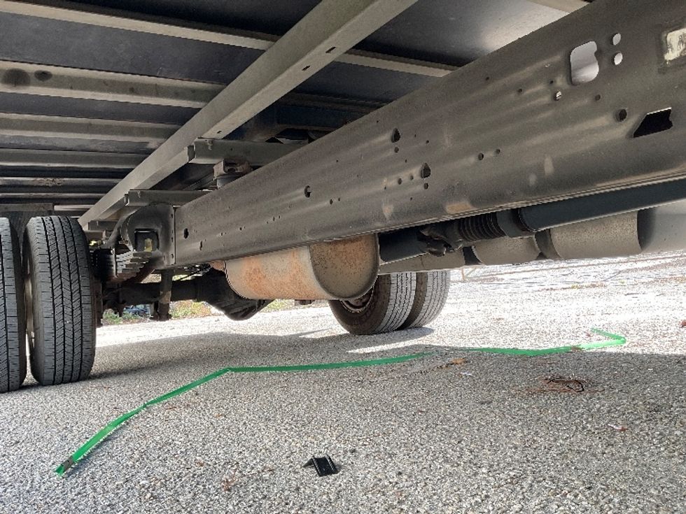 Light Duty Box Truck-Light and Medium Duty Trucks-GMC-2021-Savana G33903-Earth City-MO-81,689\n\t\tmiles-$ 31,250 - Image 14