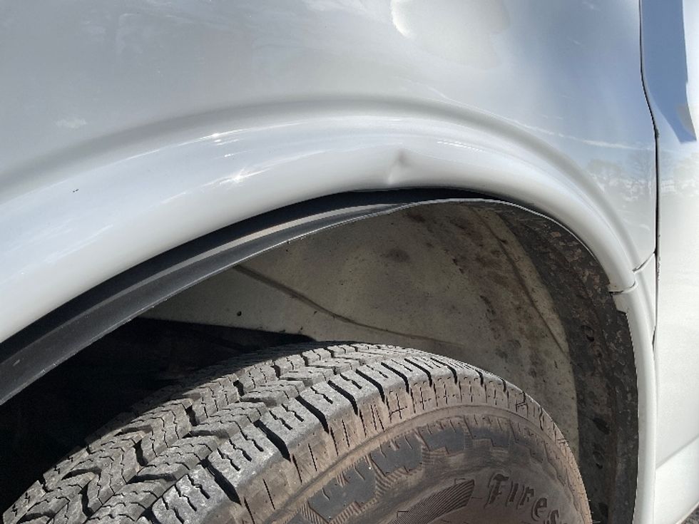 Light Duty Box Truck-Light and Medium Duty Trucks-GMC-2021-Savana G33903-Earth City-MO-81,689\n\t\tmiles-$ 31,250 - Image 29