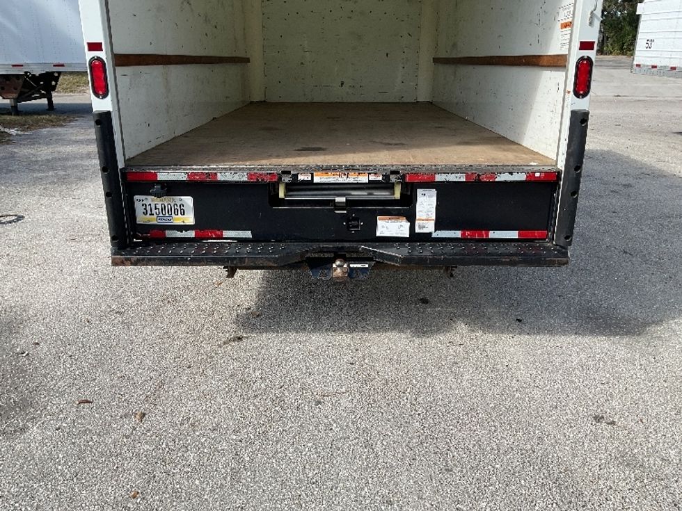 Light Duty Box Truck-Light and Medium Duty Trucks-GMC-2021-Savana G33903-Earth City-MO-81,689\n\t\tmiles-$ 31,250 - Image 9