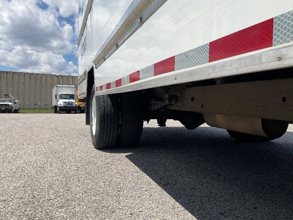Light Duty Box Truck-Light and Medium Duty Trucks-GMC-2021-Savana G33903-Earth City-MO-89,451\n\t\tmiles-$ 31,000 - Image 13