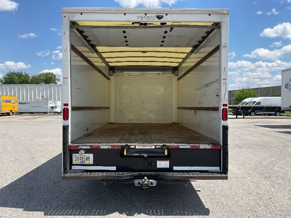 Light Duty Box Truck-Light and Medium Duty Trucks-GMC-2021-Savana G33903-Earth City-MO-89,451\n\t\tmiles-$ 31,000 - Image 8