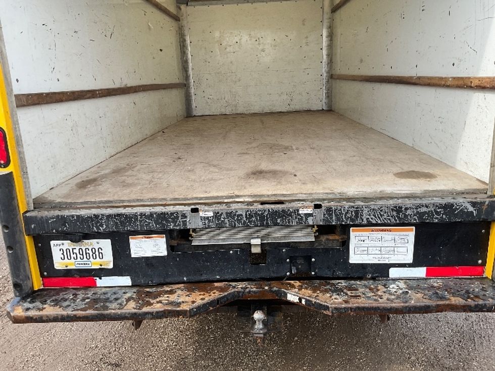 Light Duty Box Truck-Light and Medium Duty Trucks-GMC-2021-Savana G33903-East Chicago-IN-104,714\n\t\tmiles-$ 26,500 - Image 10
